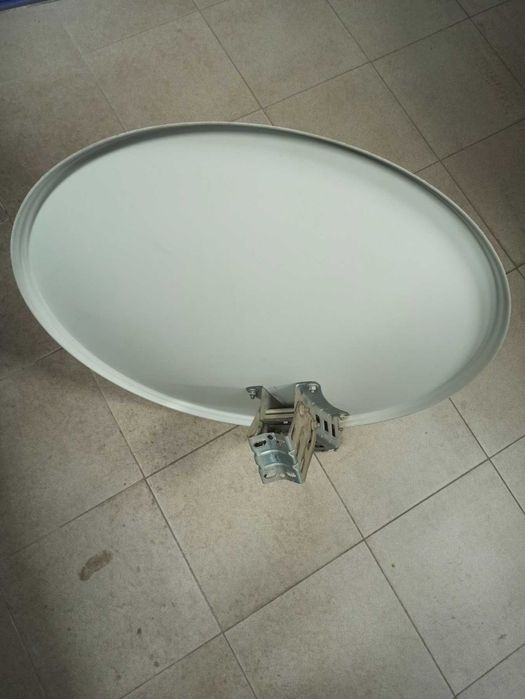 Сателитна антена Булсатком