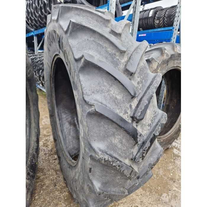 Anvelope Continental 460/85R38 și 18.4R38 pentru JCB și Renault.