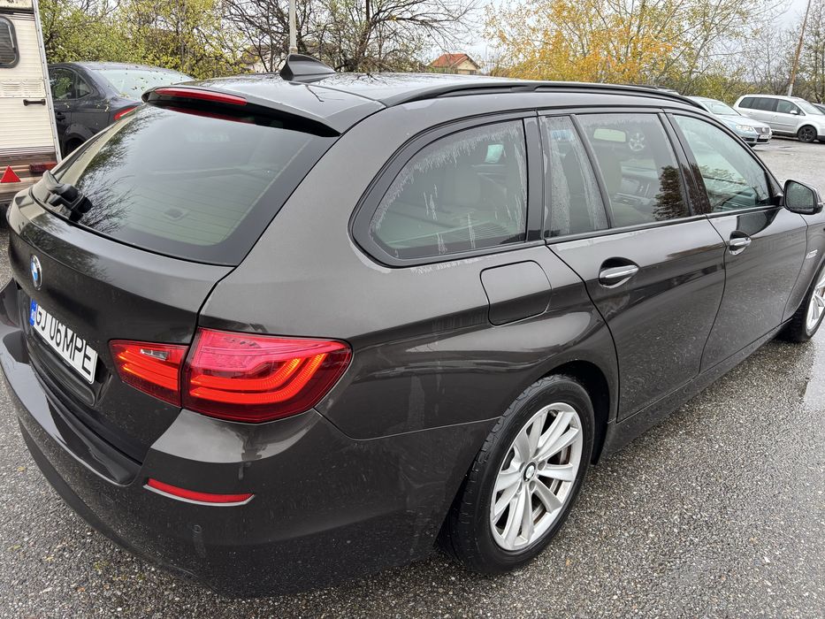 BMW seria 5 F11  520D