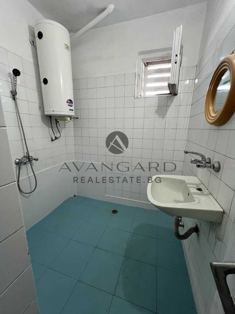 Продава се Тристаен апартамент в Пловдив, Кючук Париж - 116 кв.м за 1466 €/кв.м - Снимка #7