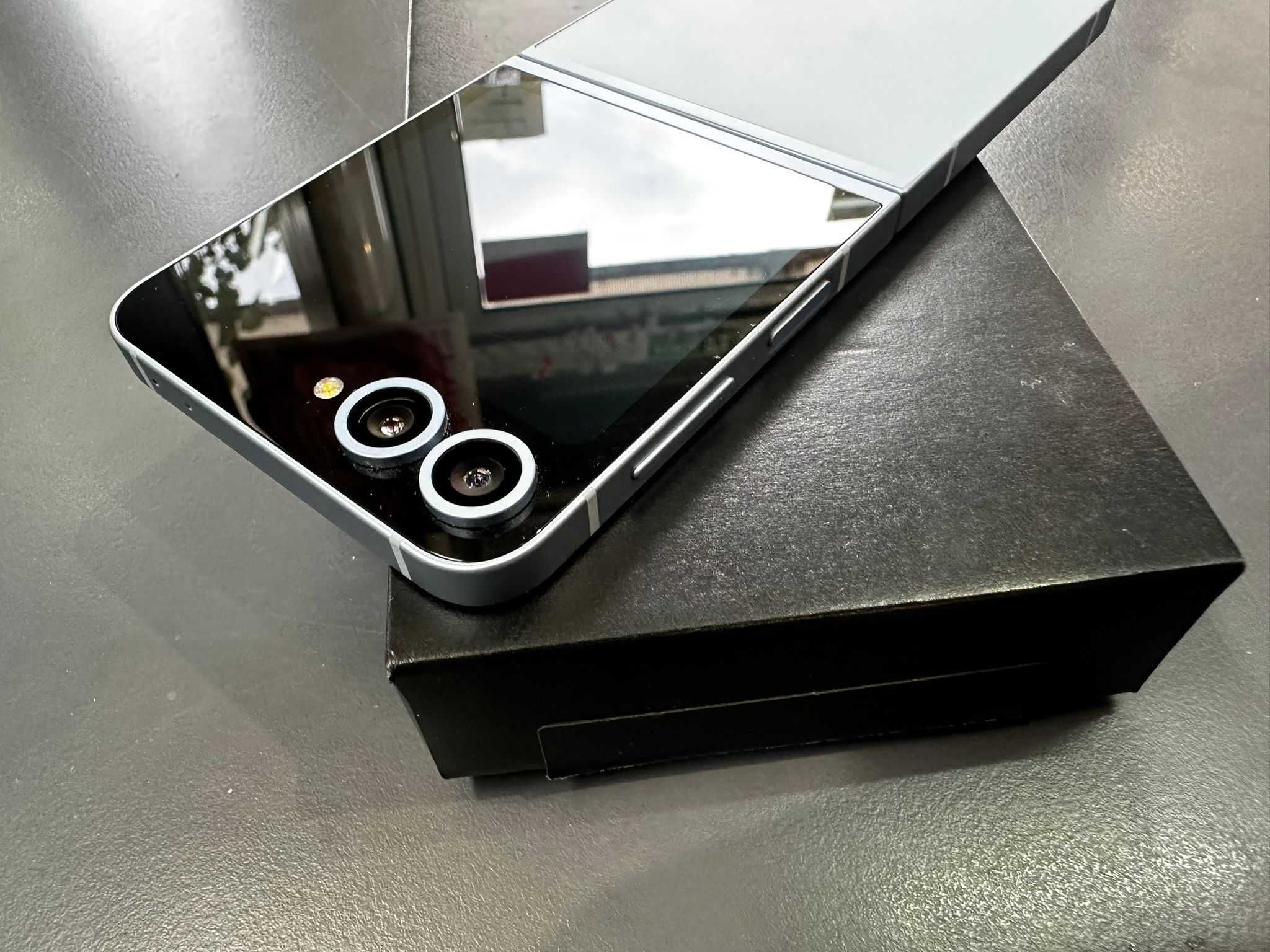 Samsung Z flip 6 12/256GB !Гаранция! Нов