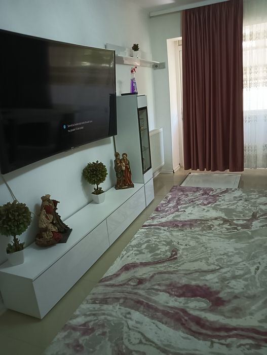 Închiriez apartament 3 camere. Regim  hotelier !