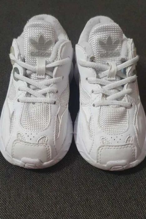 Incaltaminte copii  adidas originals marimea 24