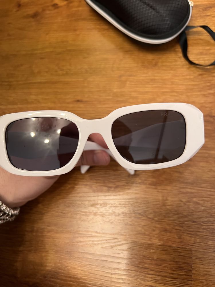 Ochelari prada albi