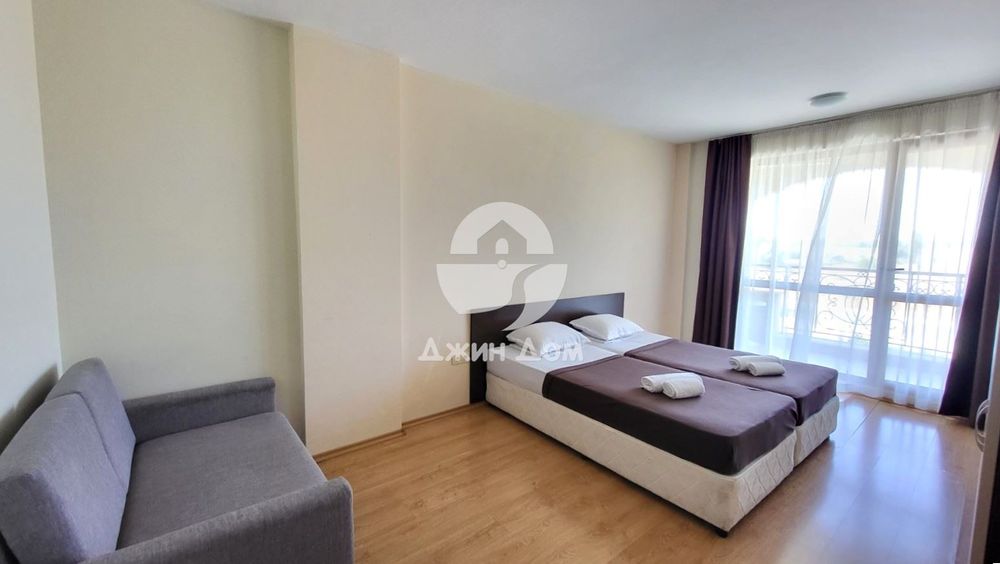Продава се Двустаен апартамент в к.к. Слънчев бряг - 61 кв.м за 1181 €/кв.м - Снимка #2