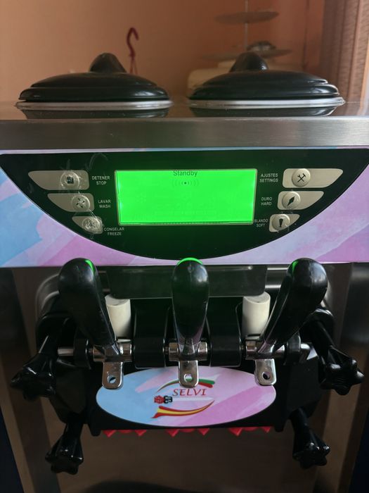 Монофазна машина за сладолед