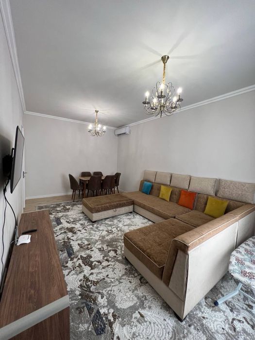 Продается своя 2-ух комнтаная квартире в новостройке OLMAZAR CITY