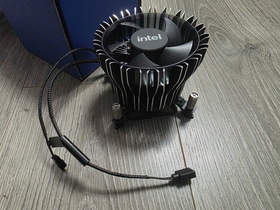 Cooler Intel® Laminar RM1/RS1 - LGA 1700, ARGB Lighting, nou, nemontat