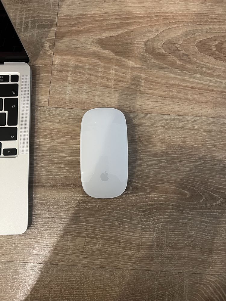 Macbook Air M1 13.3' ; 256GB + Apple Magic Mouse 3