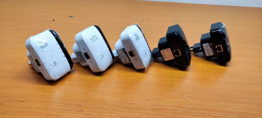 O bucata 300Mbps Wireless WiFi Repeater 2.4G Wifi Extender Amplifier