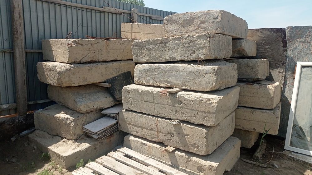 Продам бетонные блоки