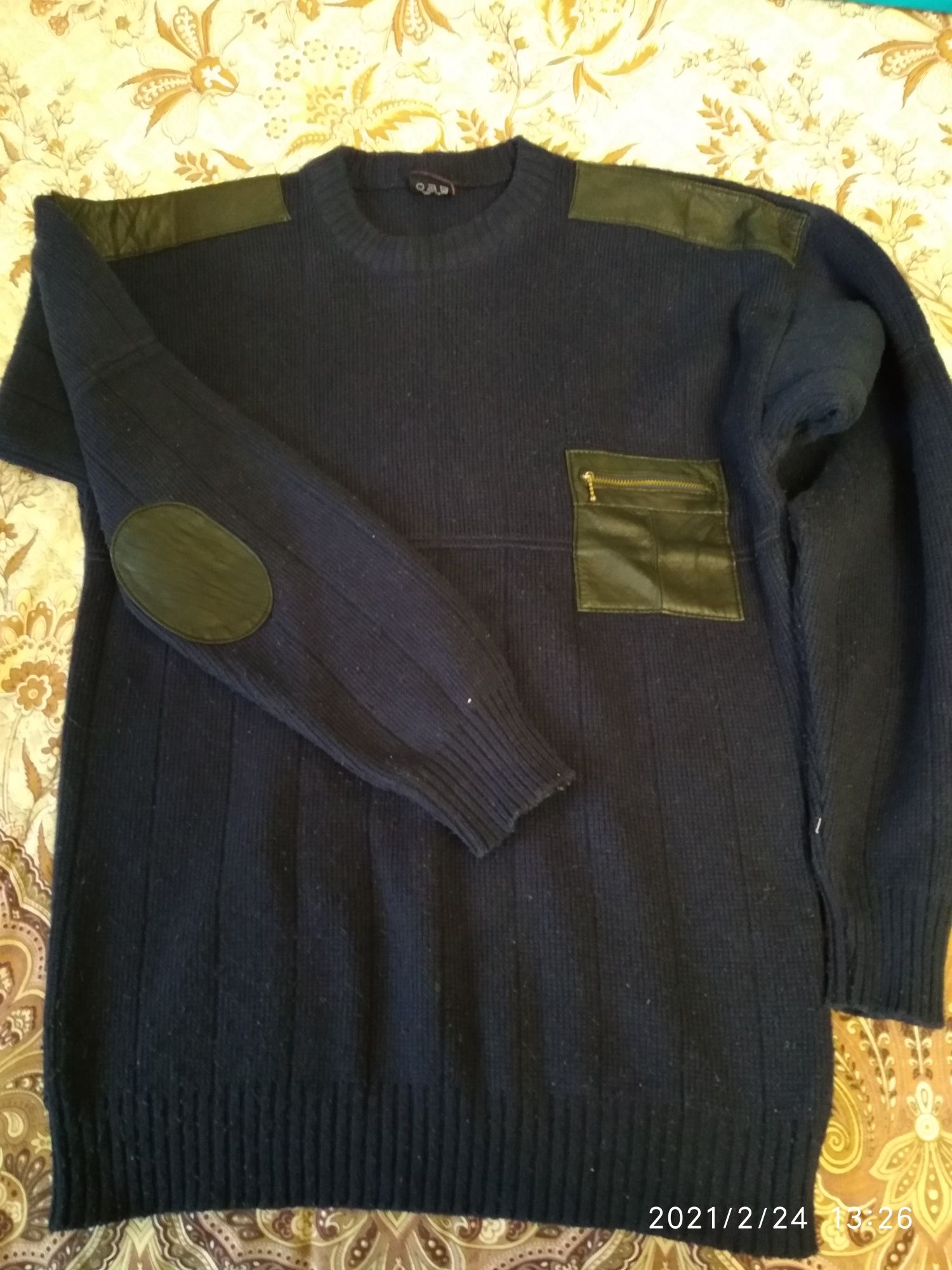 Продается свитер полицейский