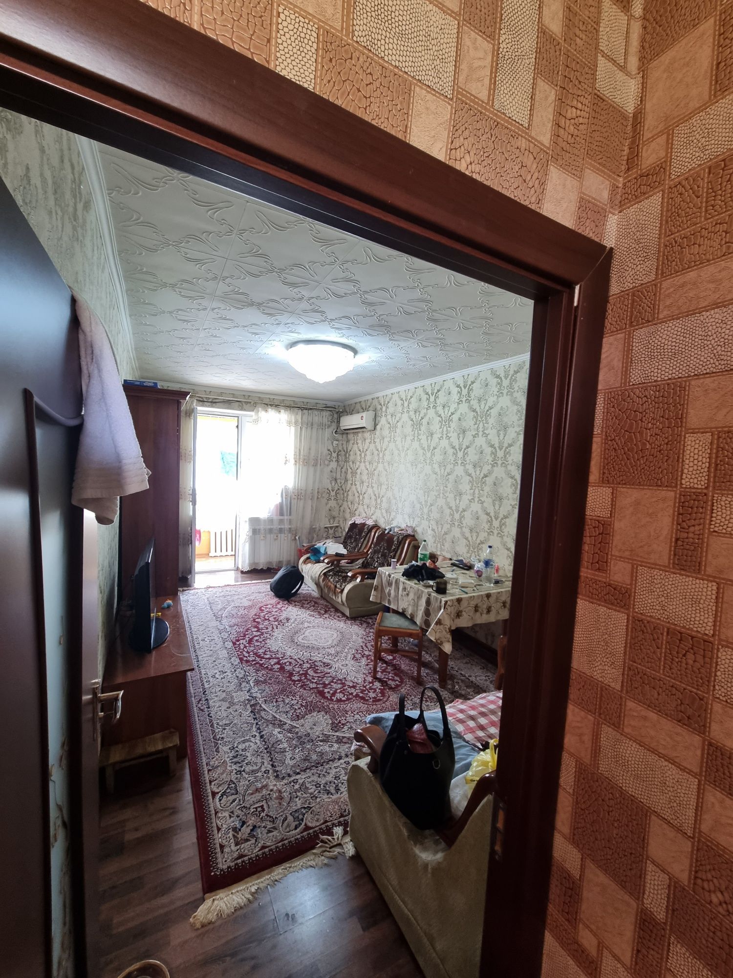 Продаётся 2х комнатная квартира.