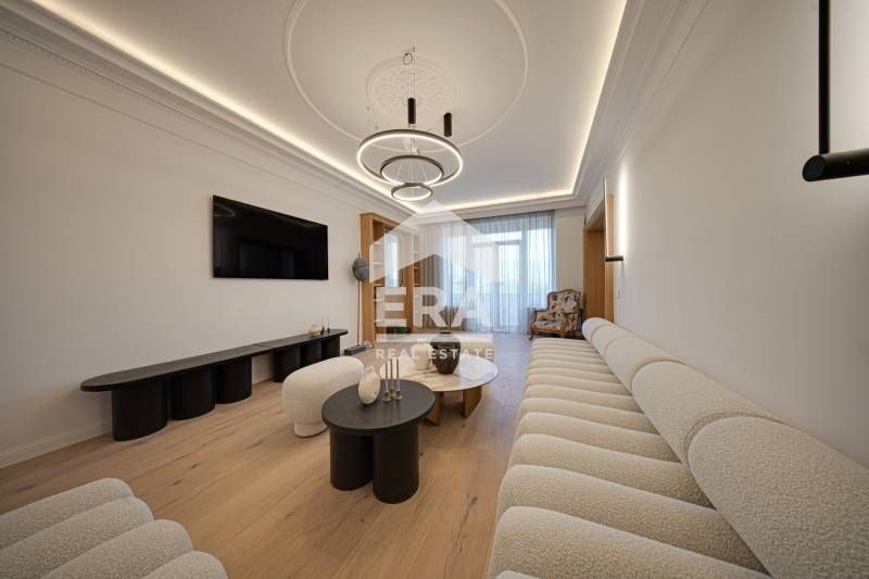 Единствен по рода си апартамент с гледка към Борисовата градина и план