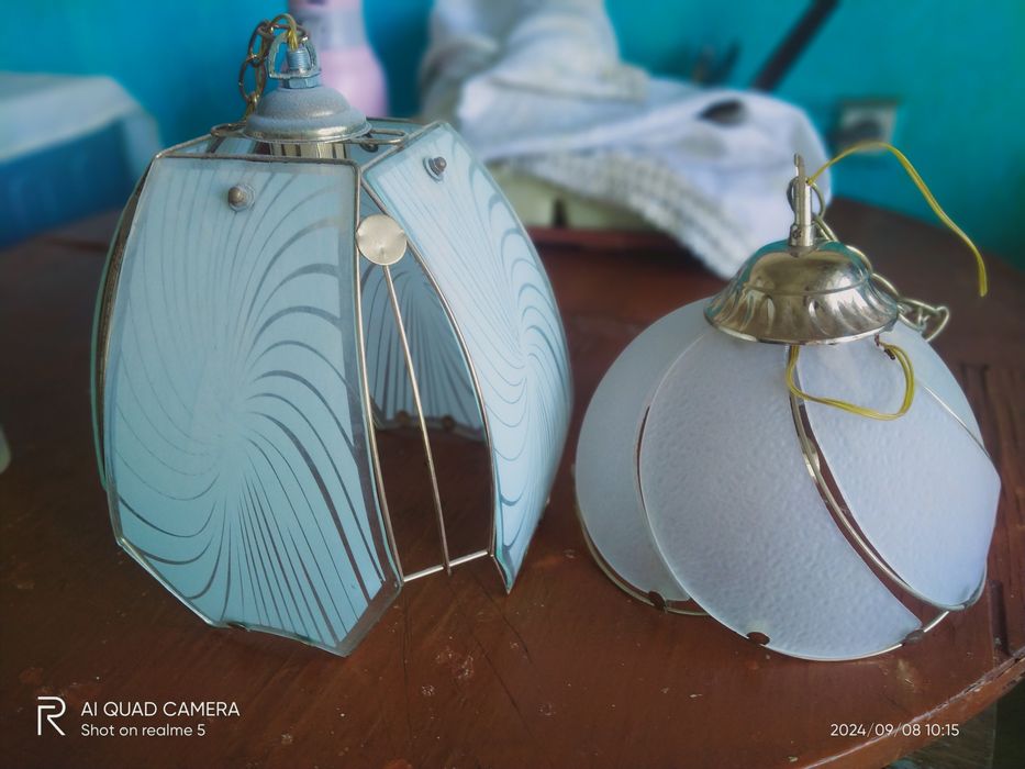 Люстра в хорошем состоянии