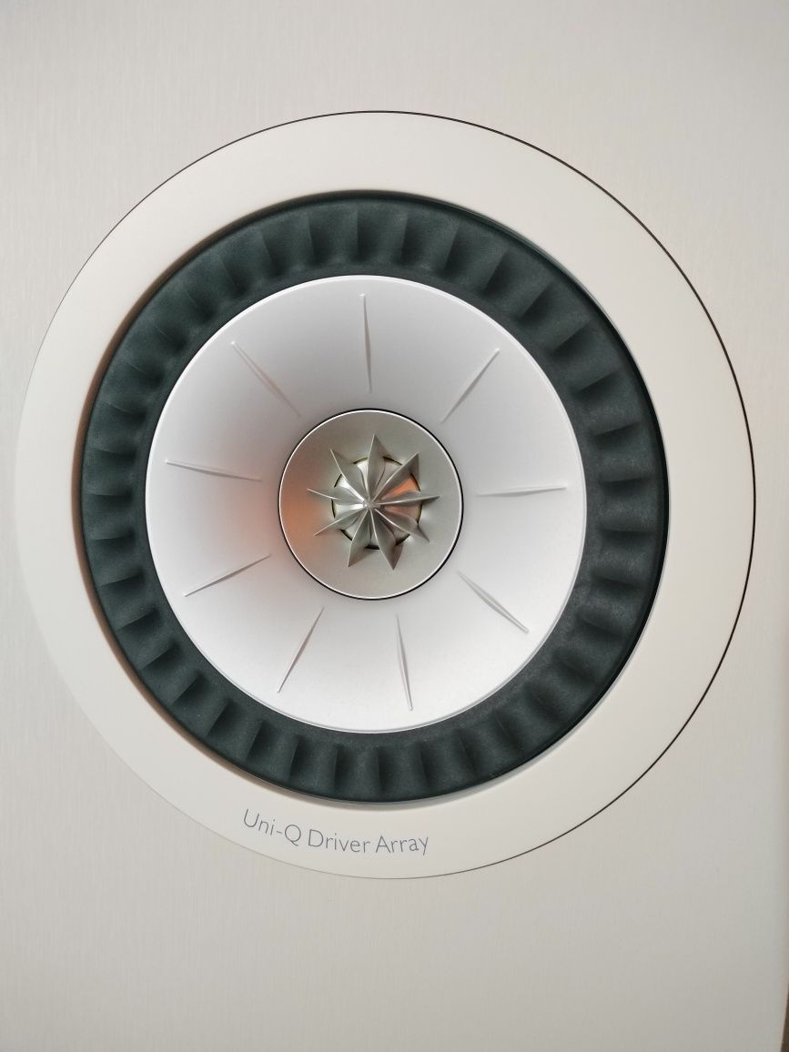 Boxe Kef Q350 + standuri Sonorous