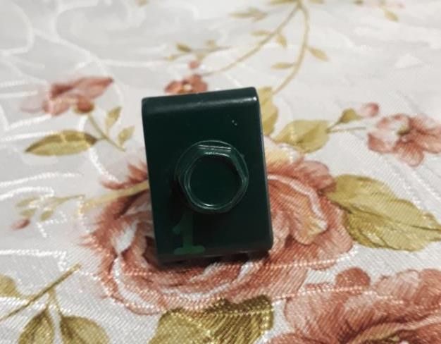 surub autoforant verde panou plasa bordurata