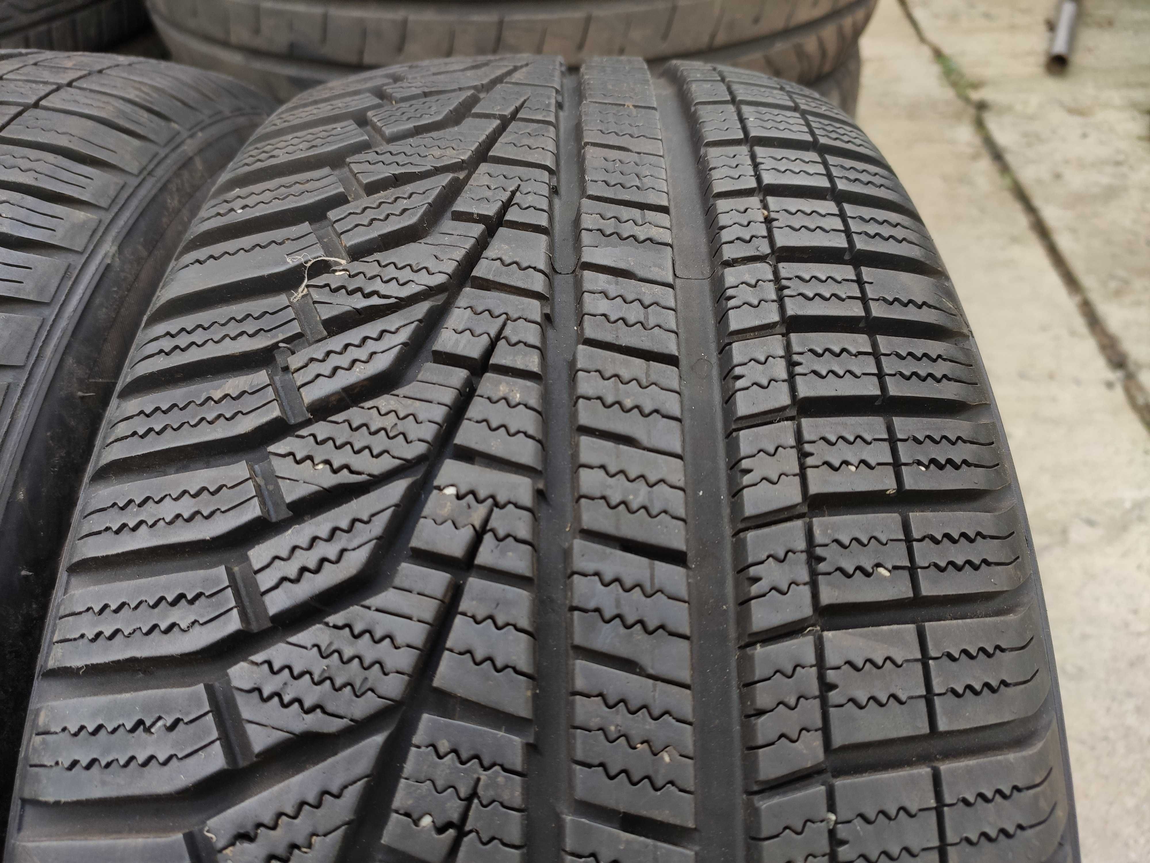 2бр Почти Нови Зимни Гуми 215 55 16 - Hankook