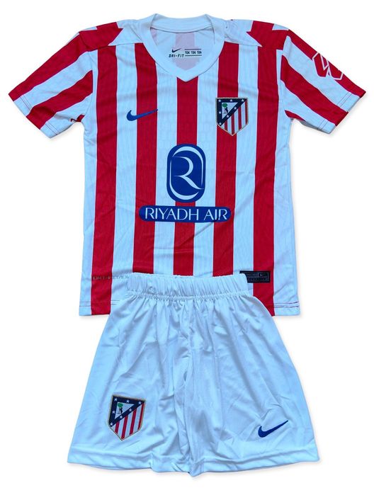 Детско - юношески футболен екип Атлетико Мадрид Алварес Alvarez