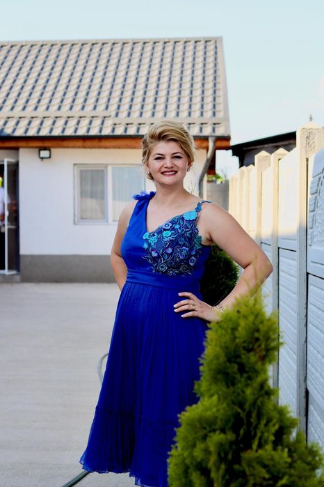 Rochie din matase naturala.