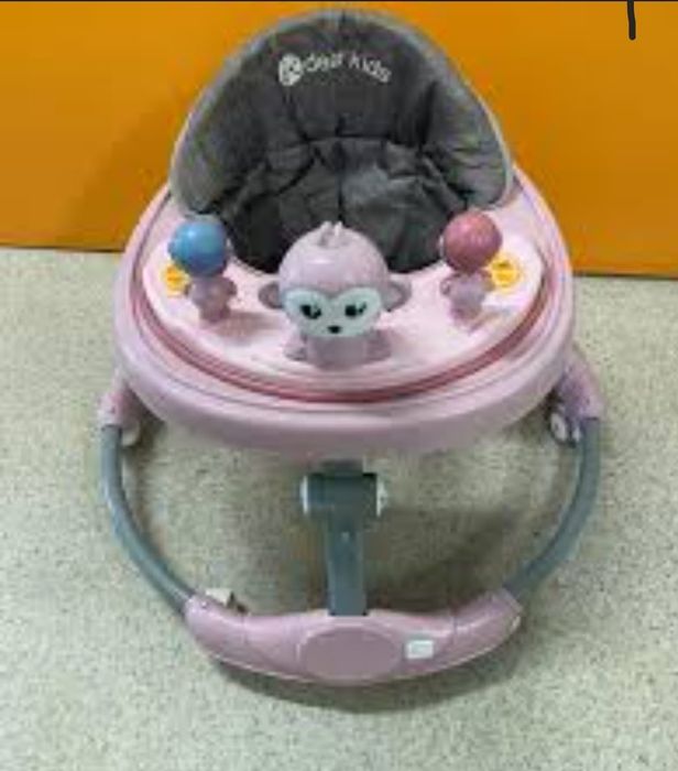 Продам ходунки 5000т и стол кормления 5000т