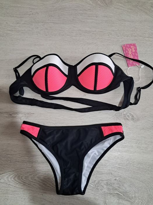 Costum de baie nou M.