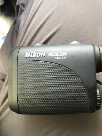 Laser Nikon Aculon 6x20