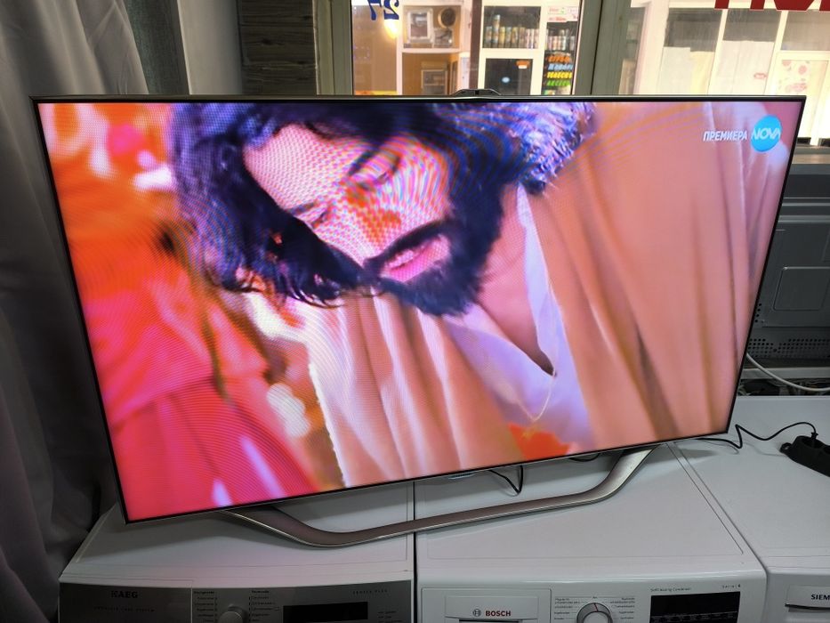 Телевизор Samsung UE55ES8090S - 55 инча смарт тв.