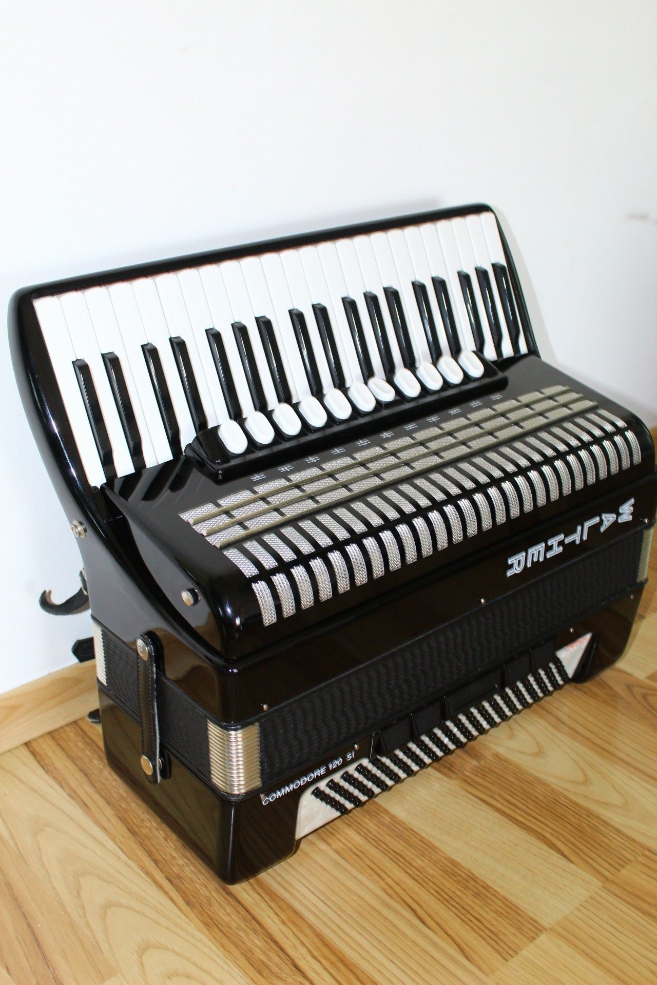 Acordeon Walter Commodore 120
