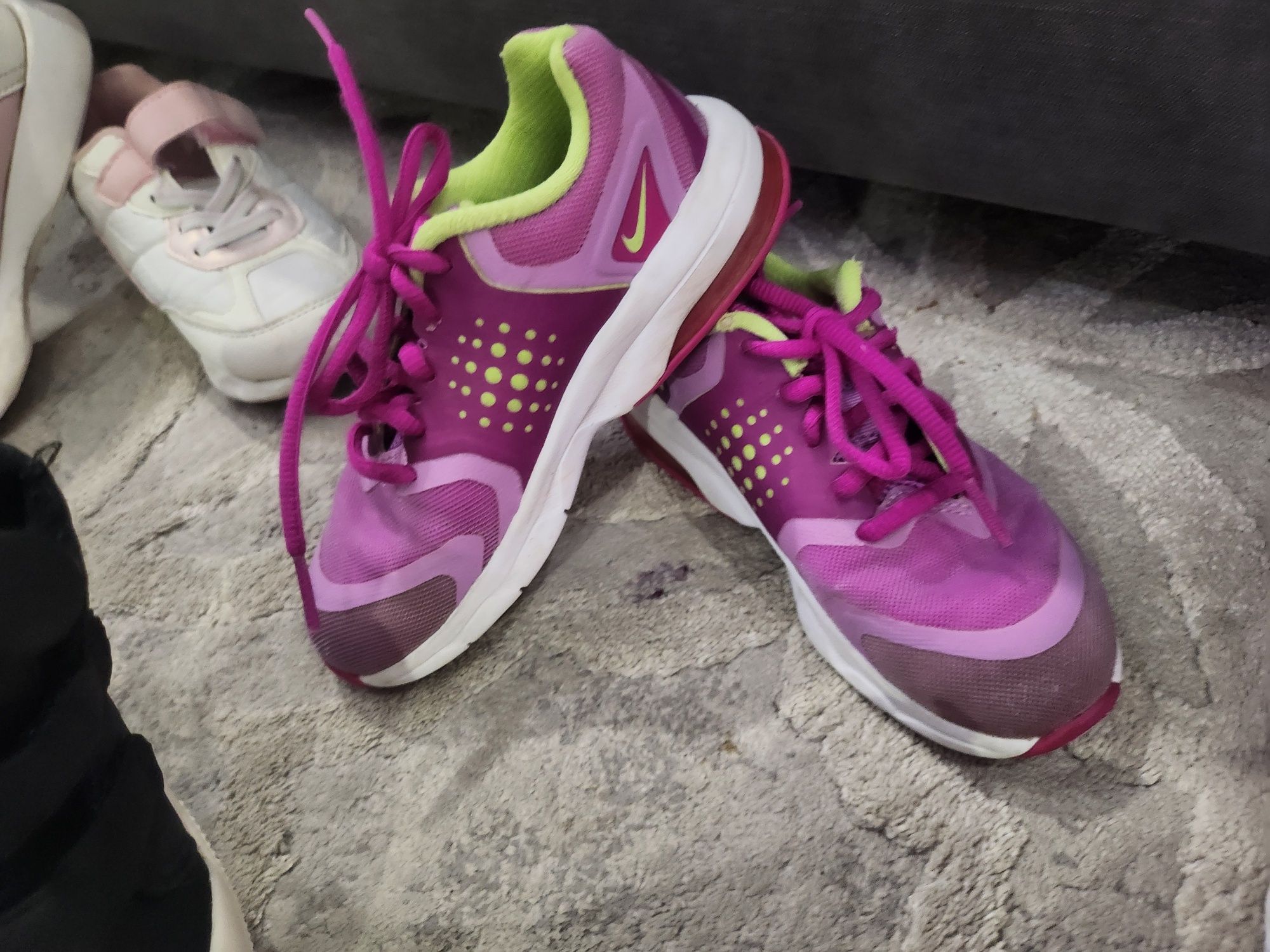 момичешки летни маратонки nike 27,5