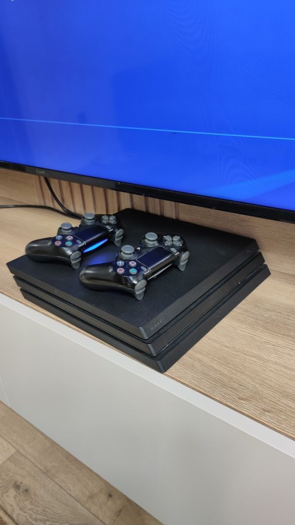 PlayStation 4pro 1tb