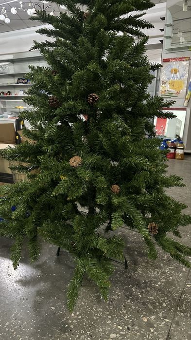 Ёлка искуственная