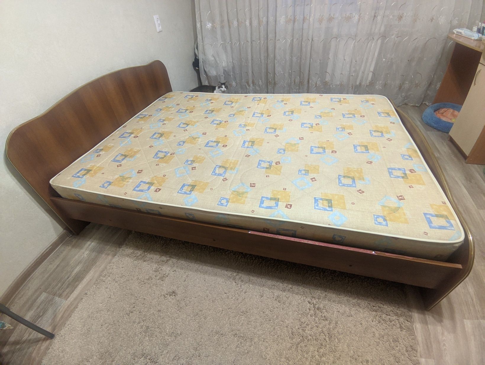 Продаем двухспальную кровать