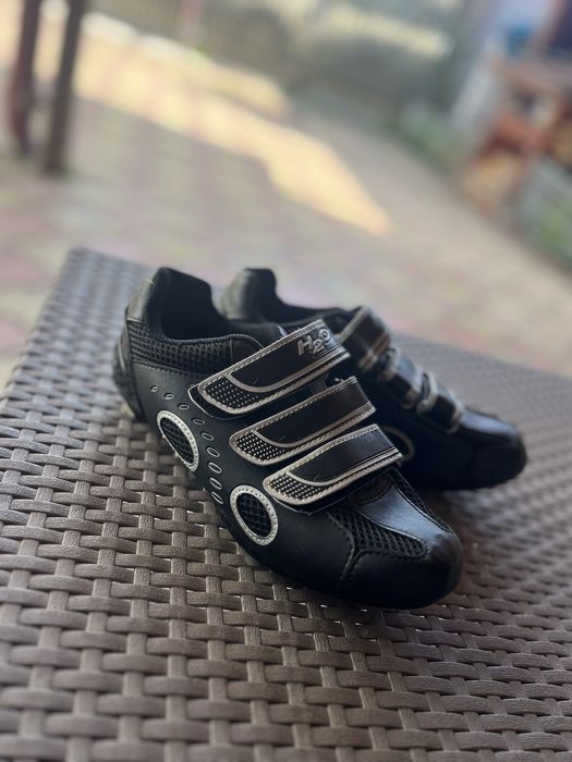 Pantofi ciclism