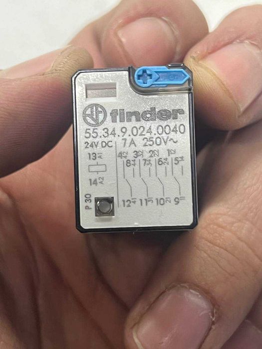 Реле 4 контактный DС24 Ч.Ш.