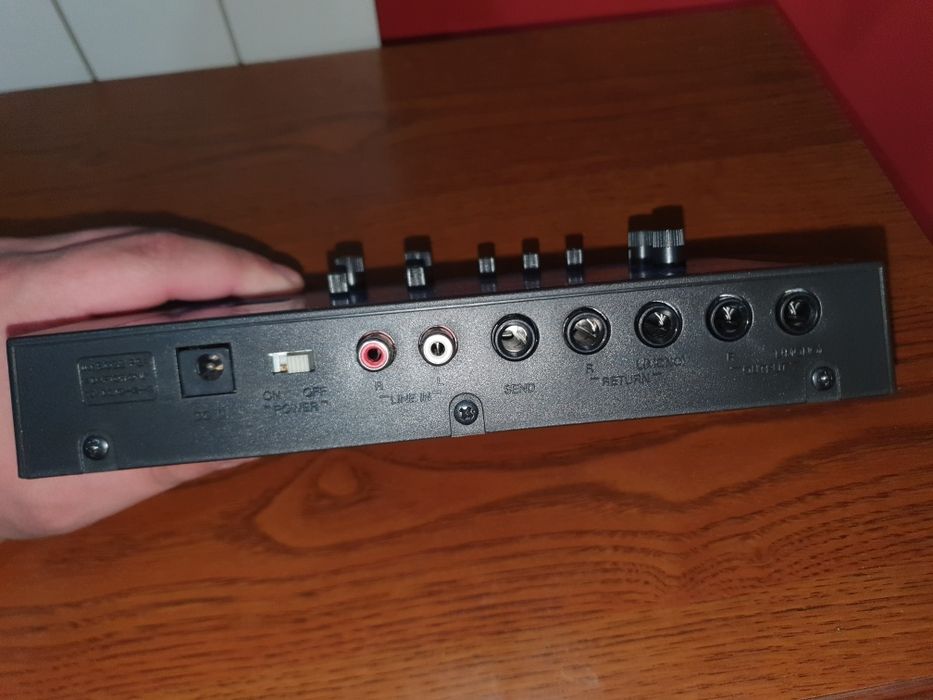 Нов Китарен ефект/монитор Boss TM-7