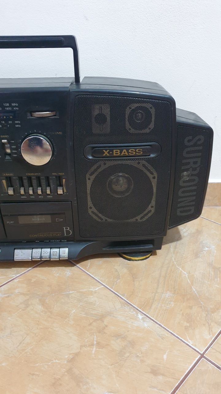 Radio casetofon Artech J8181 DL