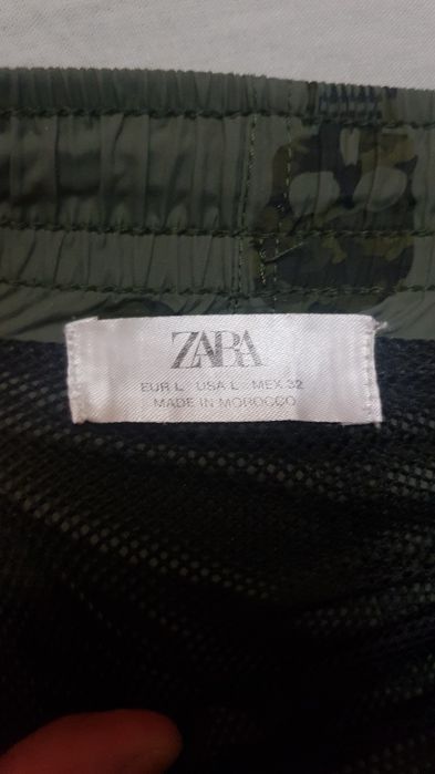 Pantaloni scurti