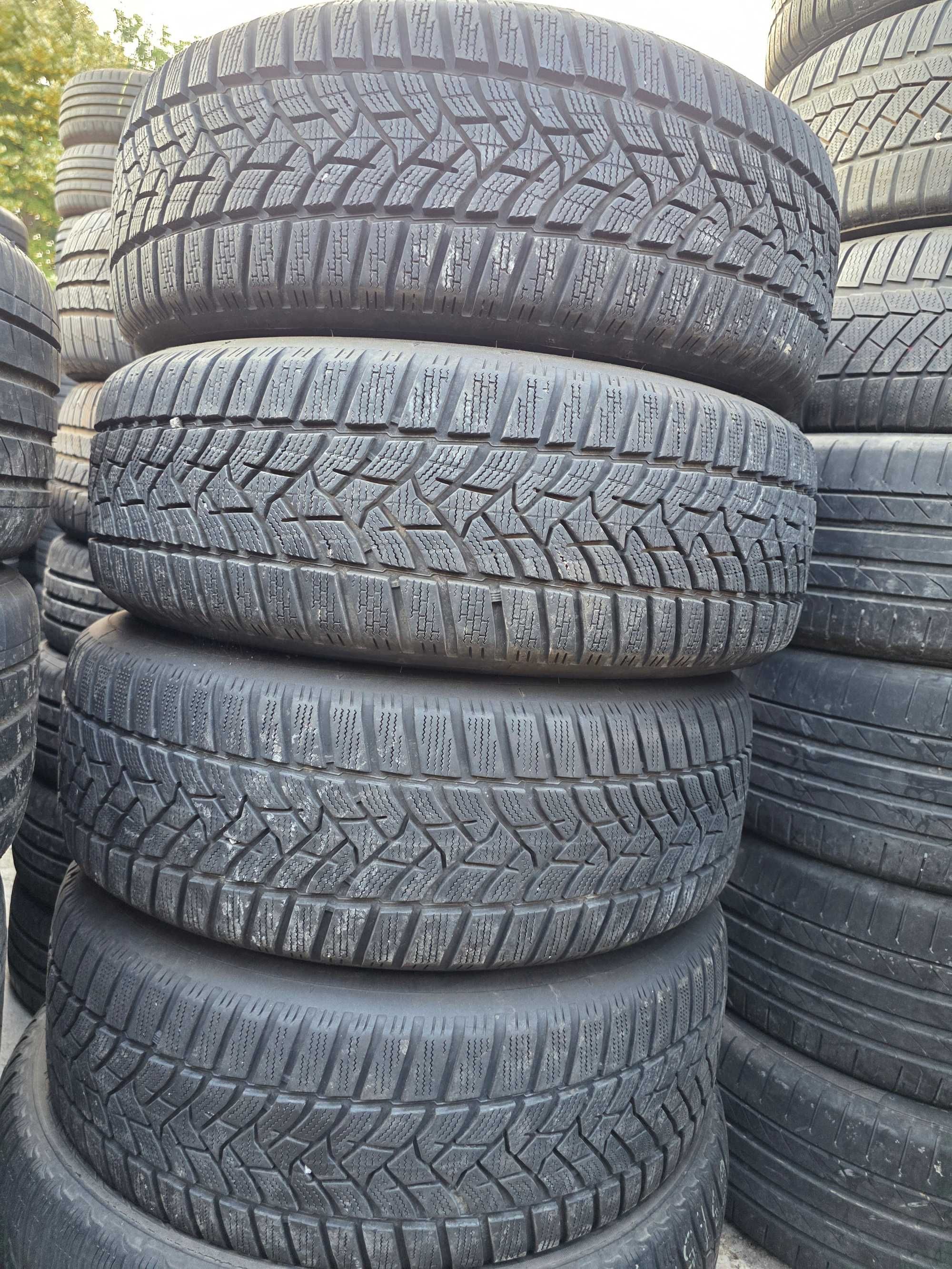 4бр Зимни гуми 215 60 16 - Dunlop