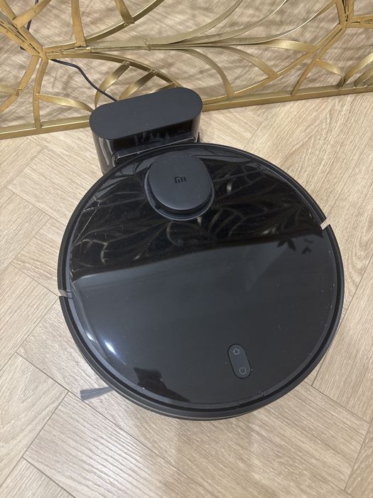 Продам робот пылесос