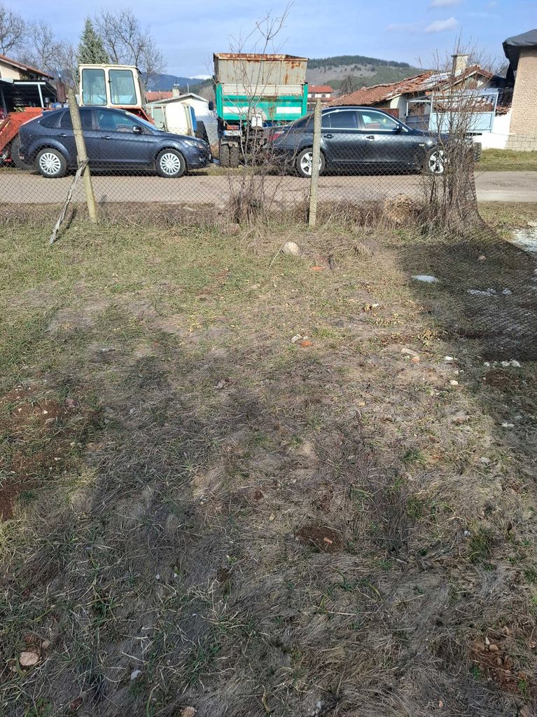 Продава се Парцел в Радомир - 730 кв.м за 46 €/кв.м - Снимка #1