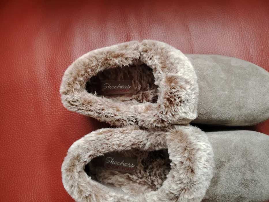 Skechers Papuci de Casă-Noi 39