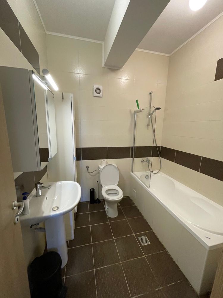 De inchiriat apartament