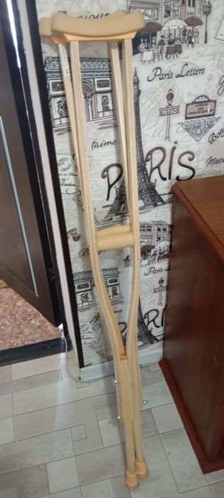 Костыли деревянные абсолютно новые