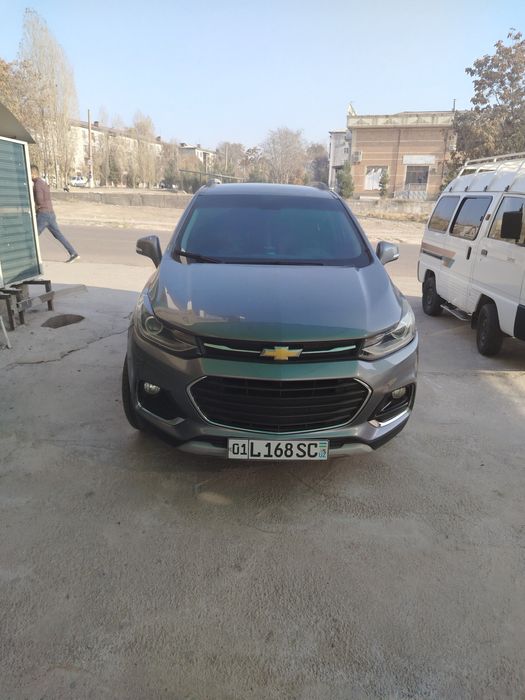 Треккр сотилади.