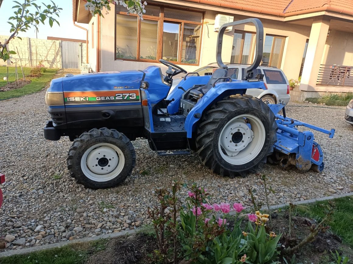 Tractor Japonez Iseki Geas 273 4x4 cu utilaje .