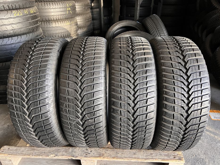 4 anvelope iarna 205/55/16 , Vredestein , 7.8 mm !