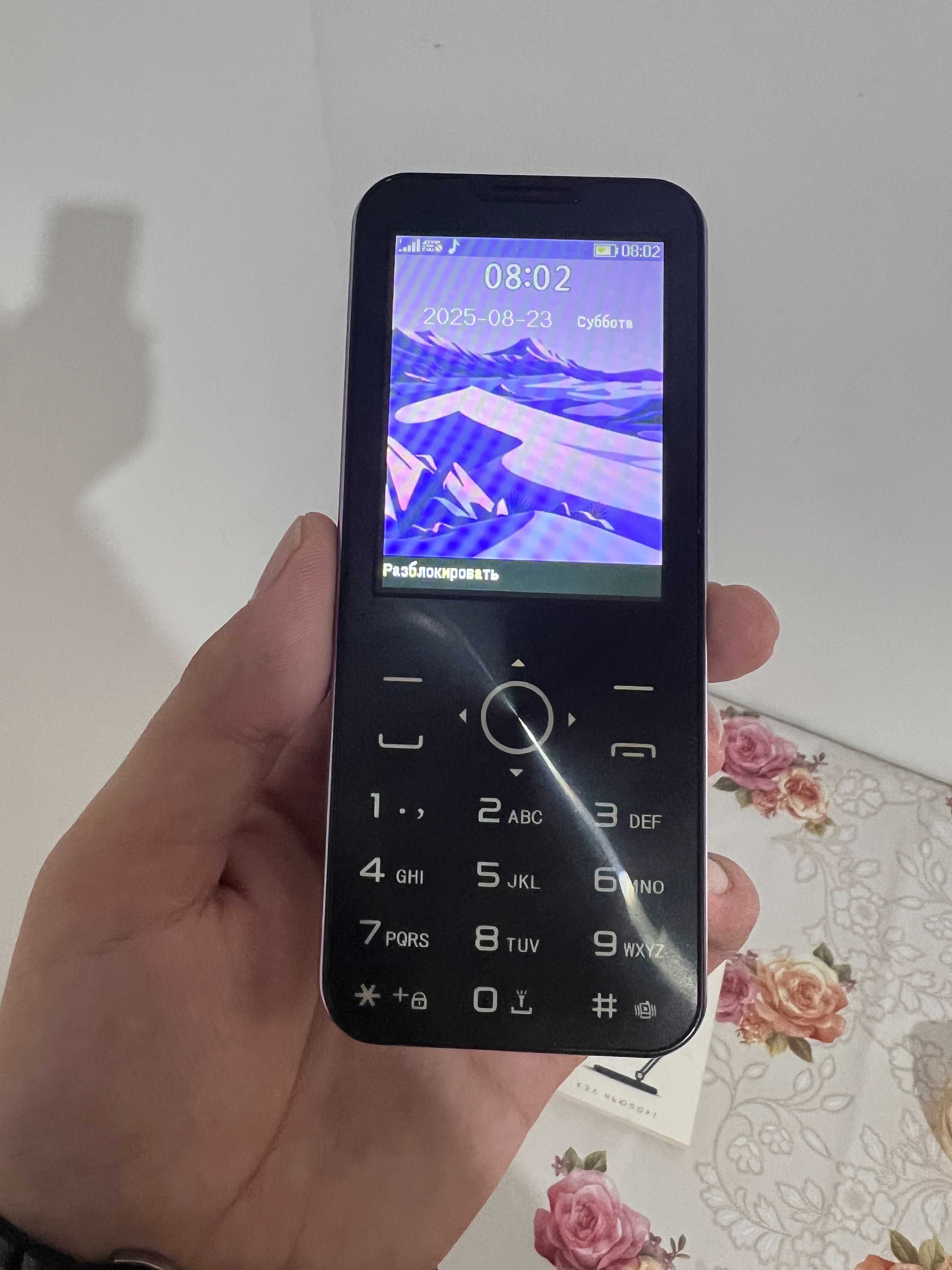 Mini Iphone Knopkalik Juda qulay telefon