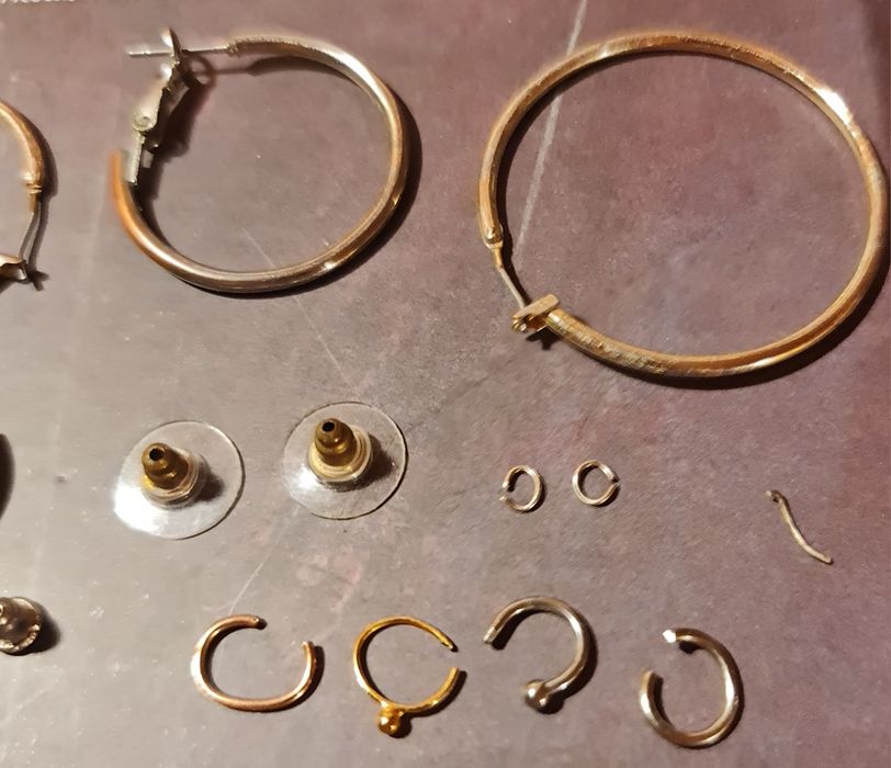 Lot 11 perechi de cercei