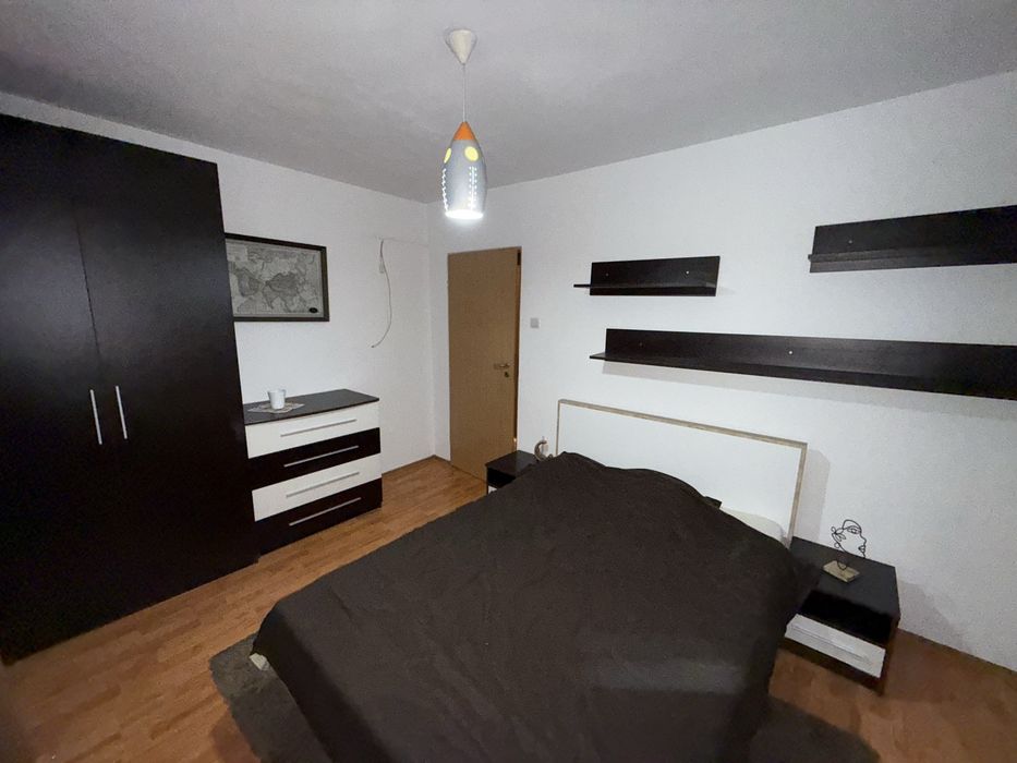 Apartament cu doua camere , zona Rogerius